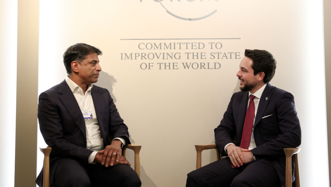 ولي العهد يلتقي المدير التنفيذي لشركة “إمبراير” لصناعة الطائرات ورؤساء تنفيذين لشركات عالمية ولي العهد يلتقي المدير التنفيذي لشركة “إمبراير” لصناعة الطائرات ورؤساء تنفيذين لشركات عالمية