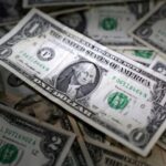 الدولار يبدأ 2026 بأداء ضعيف