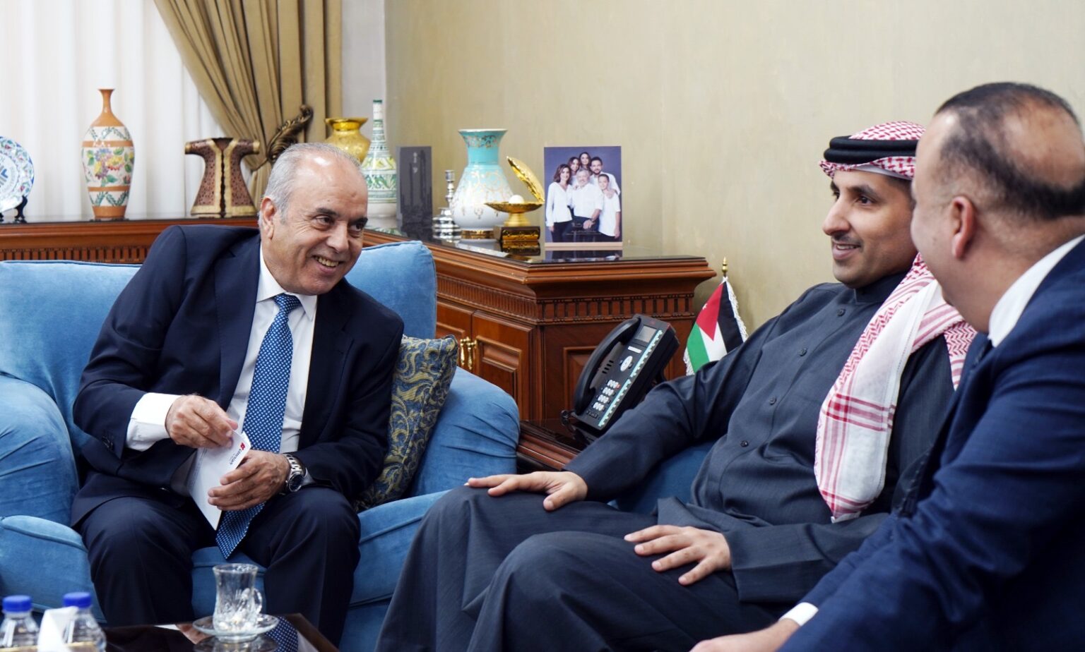 أمنية، إحدى شركات Beyon، تسلّم صندوق الطالب الأردني عوائد حصته في الشركة تجسيداً للشراكة ودعماً للتعليم