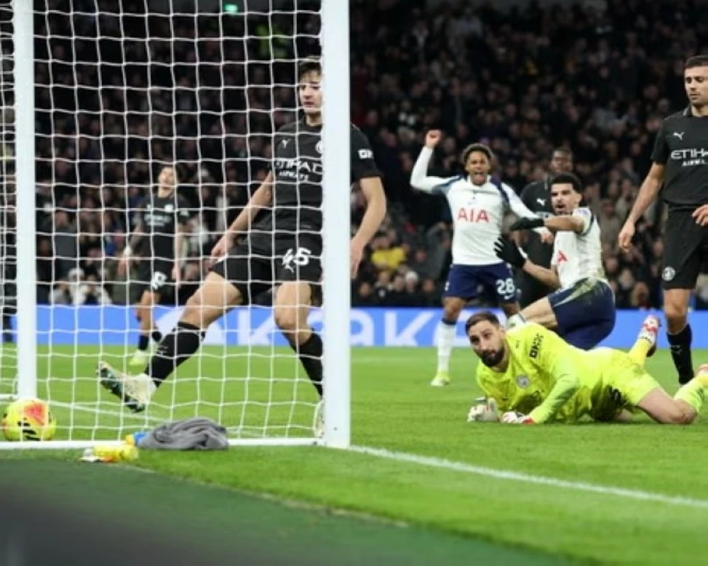 مانشستر سيتي يهدر فوزاً ثميناً أمام توتنهام