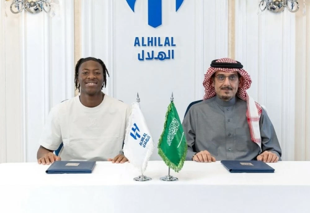 رسمياً.. الفرنسي قادر ميتي هلالياً حتى 2029 رسمياً.. الفرنسي قادر ميتي هلالياً حتى 2029