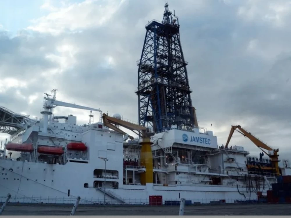 اليابان: نجاح مهمة سفينة الأبحاث «تشيكيو» باستخراج عناصر أرضية من عمق البحر