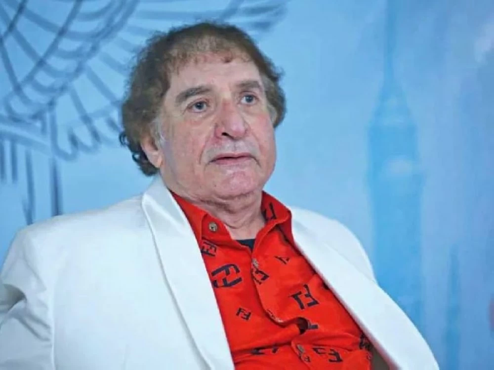 محيي إسماعيل يطمئن جمهوره بعد نقله إلى دار رعاية كبار الفنانين