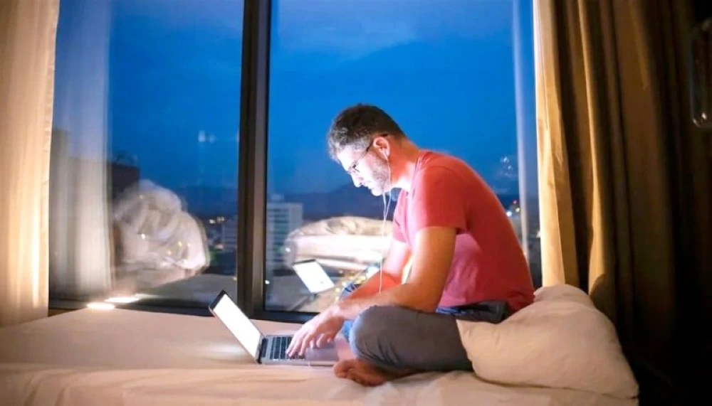 هل يؤثر توقيت النوم على مخاطر النوبة القلبية؟ دراسة تجيب