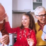 دراسة حديثة: الأحفاد سبب اكتئاب الأجداد