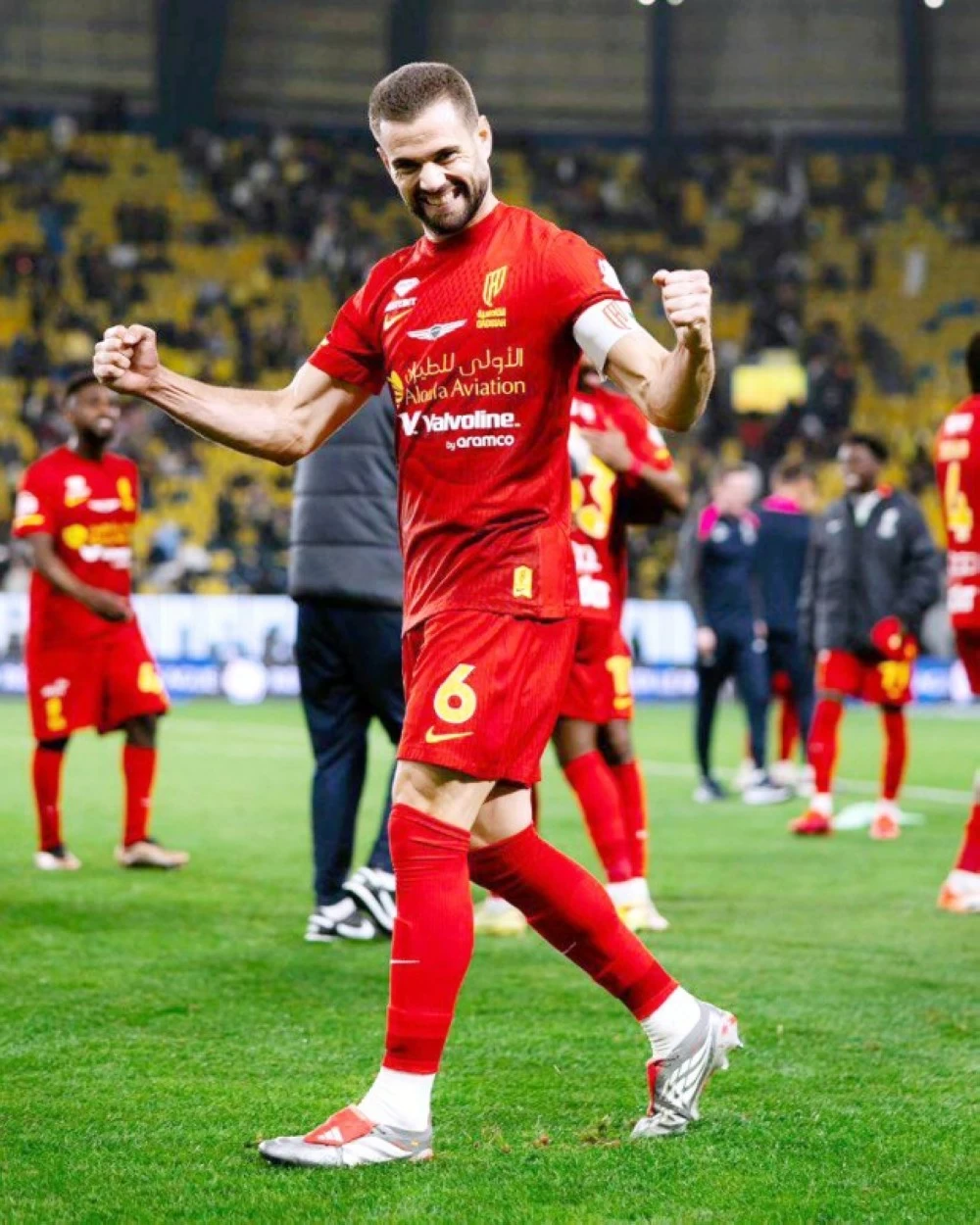 ديربي الشرقية.. الخليج يهدد القادسية