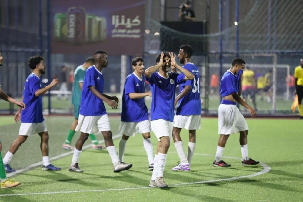 «الحرس» يكتسح الدبلوماسي.. و«المشجري» ينقذ العربي من الوداد