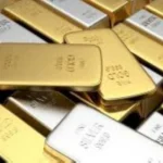 الذهب يتراجع 0.7% والفضة 3.2% وسط قوة الدولار