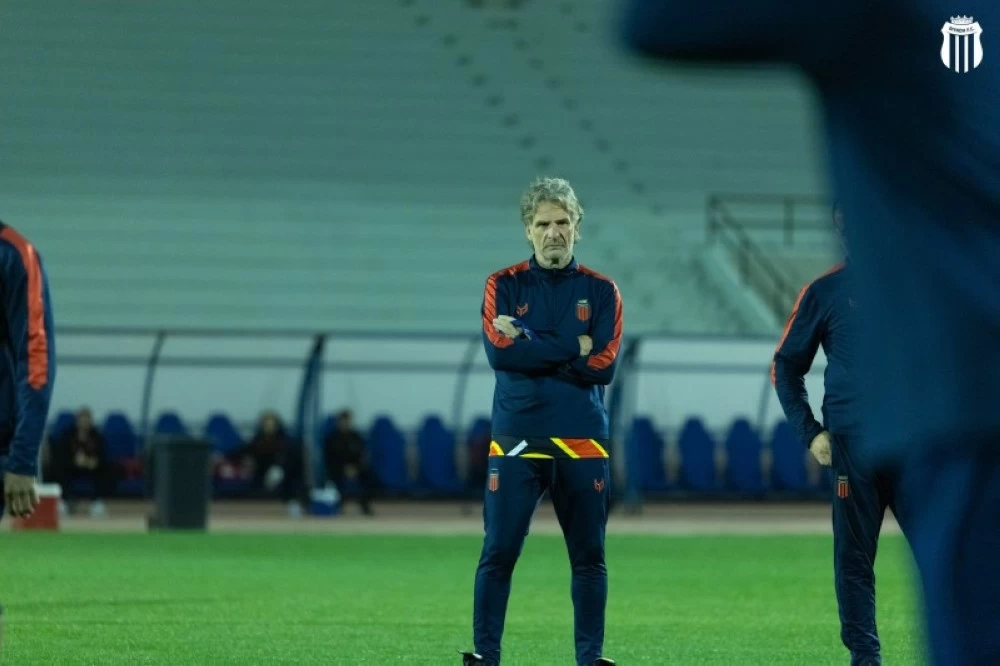 الرياض ينزف.. والسبب «كارينيو»