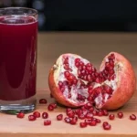 عصير الرمان.. فوائد كبيرة ومخاطر تتطلب الحذر