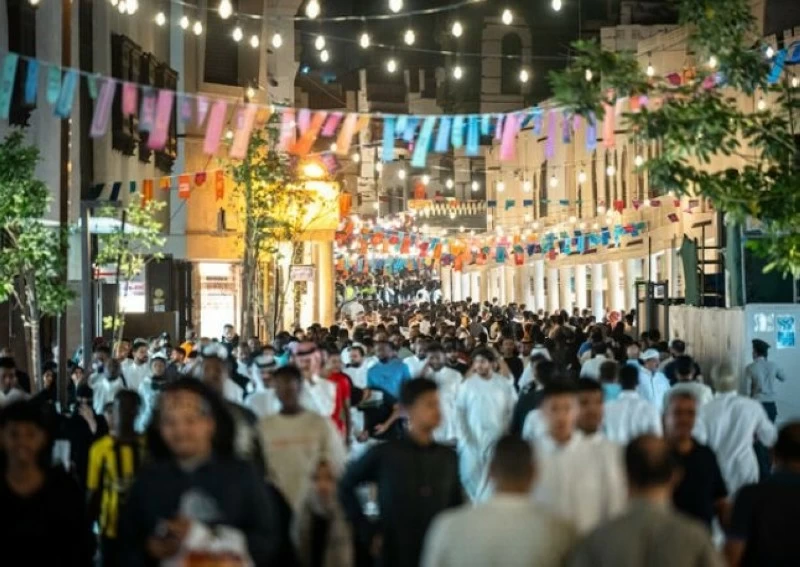 «يا حلاوة يا طراوة»: سيمفونيات «البسطات» تصنع تريند رمضان كل ليلة