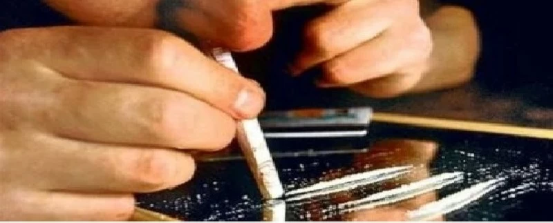 مصري يشعل النار في جسده بعد رفض والدته منحه المال مصري يشعل النار في جسده بعد رفض والدته منحه المال