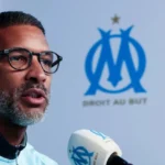 حبيب بييه دون مساعديه في مارسيليا