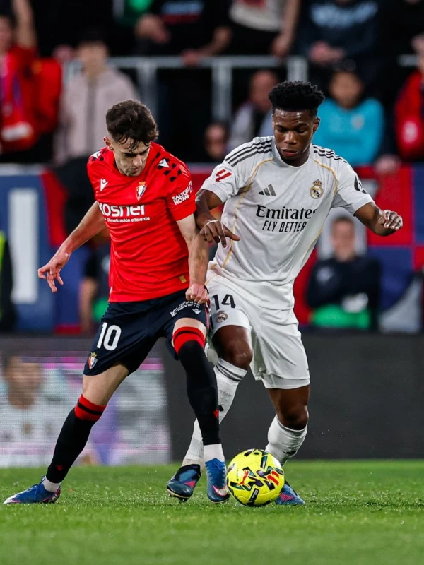 برشلونة في مهمة استعادة الصدارة بعد خسارة الريال