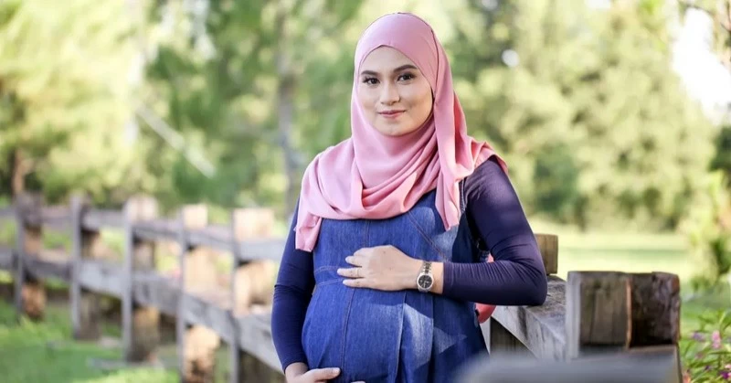 رمضان والحمل.. متى يصوم الجنين مع أمه؟ رمضان والحمل.. متى يصوم الجنين مع أمه؟