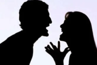 عادات يومية تُهدّد العلاقات... دراسة تكشف الإشارات الخفية للانهيار