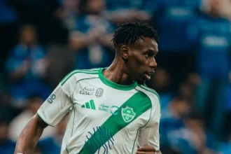 قبل معسكر قطر.. الأخضر يراقب زكريا هوساوي