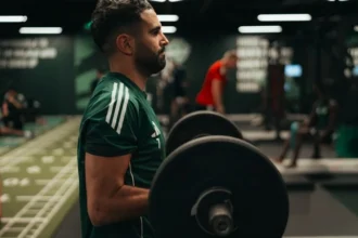 الأهلي عينه على نقاط ضمك.. والشباب في اختبار الرياض