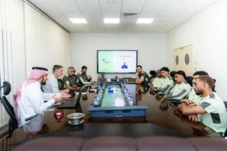 الجهاز الفني المساعد للمنتخب الأول يجتمع مع ناديي الفتح والأخدود
