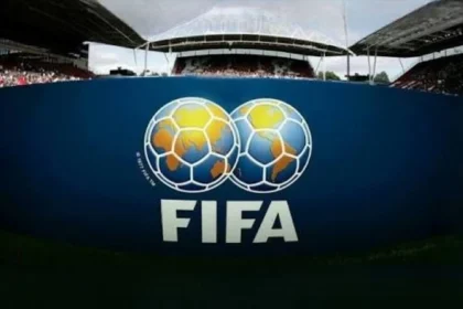 قوانين كرة القدم على أعتاب تحديث جديد.. ما الذي يتغيّر؟