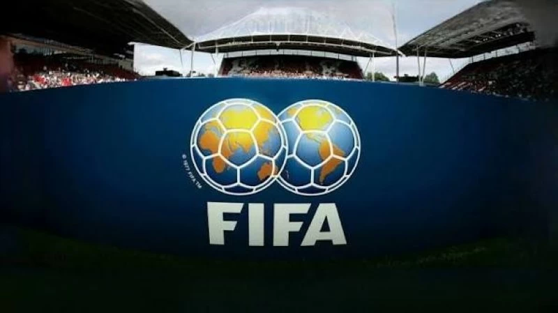 قوانين كرة القدم على أعتاب تحديث جديد.. ما الذي يتغيّر؟