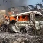 تفحم 11 يمنيا إثر تصادم قاطرة نقل وحافلة في أبين