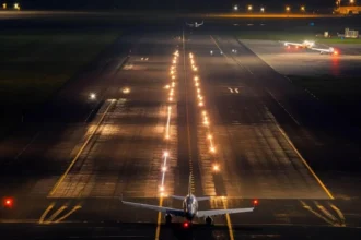 عتمة تُربك الملاحة.. إغلاق مؤقت لمطار بغداد وعودة طائرة تركية إلى إسطنبول