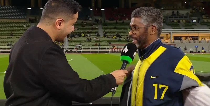 منصور الموسى خلع «النجمة» لأجل «بلوفر النصر» وتمنى انتصار الخصم!