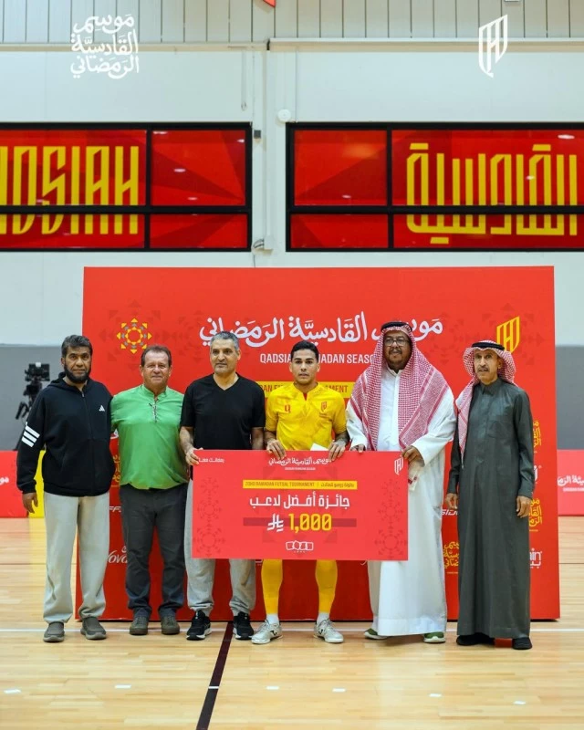 «القادسية» تحتفي باليوم الوطني الكويتي.. وترصد 100 ألف لبطولة البادل