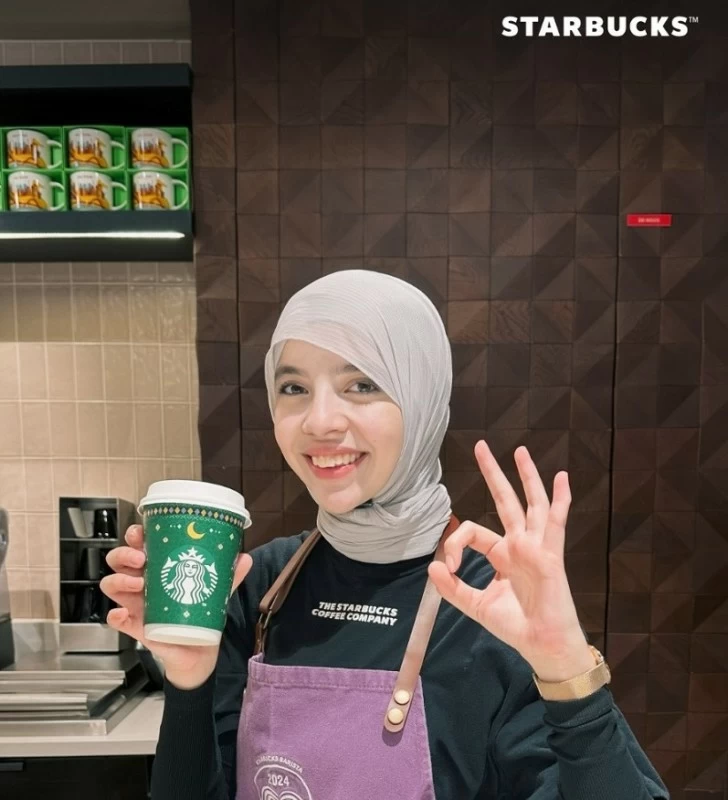 انتماء يُقدَّم في فنجان: حكاية «لاتيه الهيل» من ستاربكس في رمضان