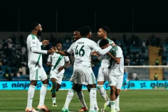 بهدف ميلان.. الأهلي يهزم الرياض ويتصدر