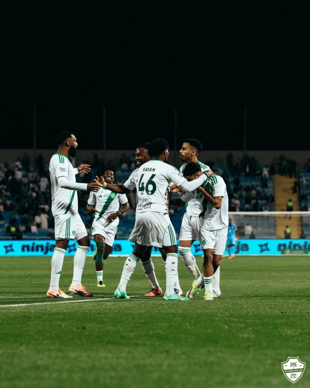 بهدف ميلان.. الأهلي يهزم الرياض ويتصدر بهدف ميلان.. الأهلي يهزم الرياض ويتصدر