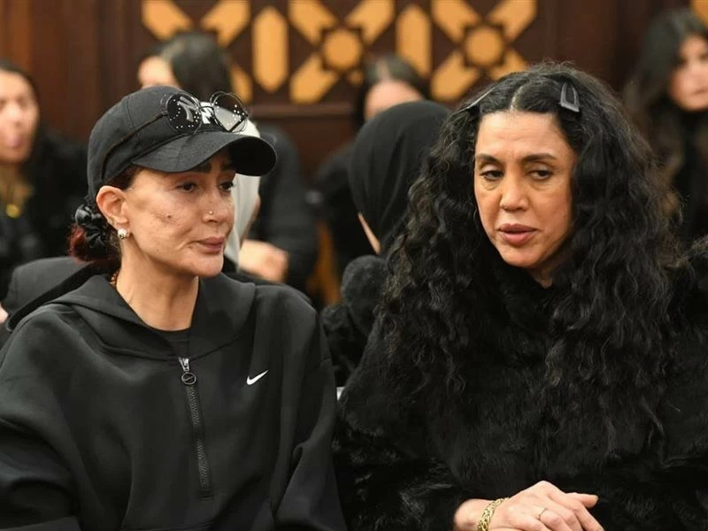 غادة عبدالرازق تبادر بالصلح مع المخرج محمد سامي ومي عمر بعد سنوات من الخلافات غادة عبدالرازق تبادر بالصلح مع المخرج محمد سامي ومي عمر بعد سنوات من الخلافات