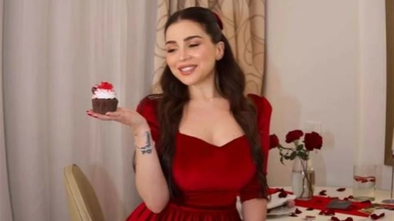 أجرت عملية جراحية دقيقة.. ما حقيقة مرض مي عز الدين؟