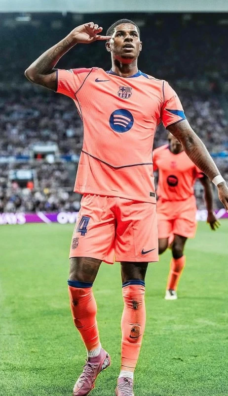 خطوة تفصل برشلونة عن تفعيل بند شراء راشفورد خطوة تفصل برشلونة عن تفعيل بند شراء راشفورد