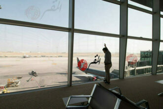 “الطيران المدني”: توقع تباطؤ في حركة الملاحة الجوية بسبب الأوضاع الإقليمية