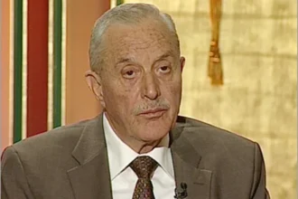 رئيس الوزراء الأسبق أحمد عبيدات في ذمة الله