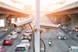 عطاء لتشغيل أكثر من 3 آلاف كاميرا ذكية لرصد المرور والمخالفات في عمّان