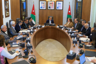 رئيس الوزراء يترأس جلسة لمجلس الاستثمار