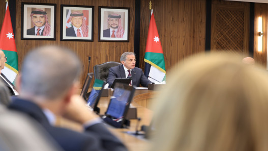 رئيس الوزراء: تطبيق معدل الضمان سيبدأ عام 2030 بشكل متدرّج وعلى امتداد عشر سنوات لاحقة رئيس الوزراء: تطبيق معدل الضمان سيبدأ عام 2030 بشكل متدرّج وعلى امتداد عشر سنوات لاحقة