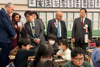 التربية تطلق دراسة تجريبية لقياس اثر استخدام أجهزة “كروم بوك” وتعزيز التحول الرقمي