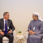 رئيس الوزراء يشارك بالقمة العالمية للحكومات في دبي ويبحث مع الشيخ منصور بن زايد سبل تعزيز التعاون الثنائي