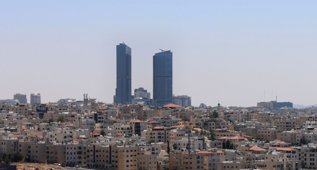 أجواء مشمسة وباردة نسبيا اليوم وانخفاض الحرارة غد