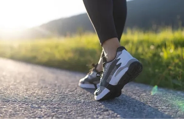 حذاء ذكي يساعد كبار السن على تجنب السقوط حذاء ذكي يساعد كبار السن على تجنب السقوط