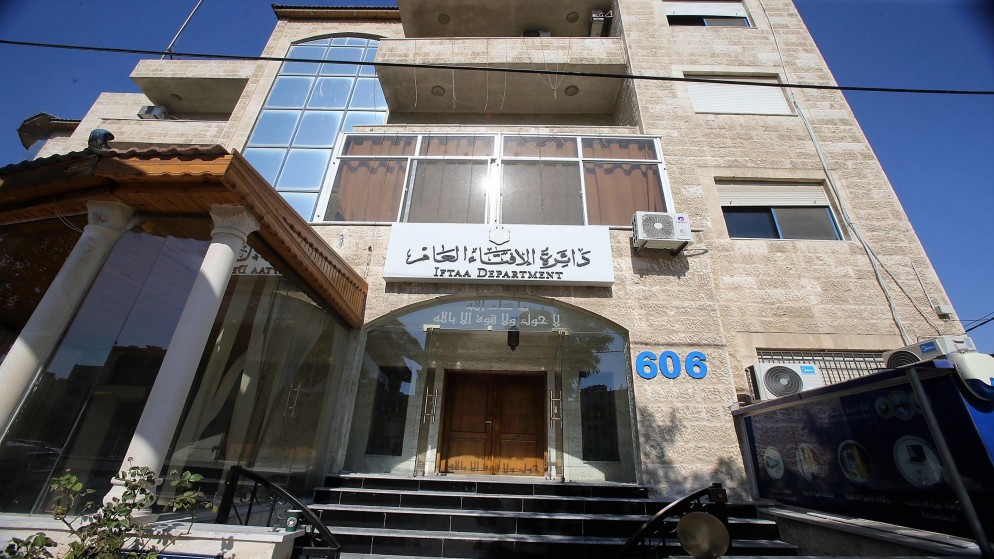 “الإفتاء” تحذر من اعتماد الذكاء الاصطناعي ومواقع التواصل مراجع للفتوى “الإفتاء” تحذر من اعتماد الذكاء الاصطناعي ومواقع التواصل مراجع للفتوى