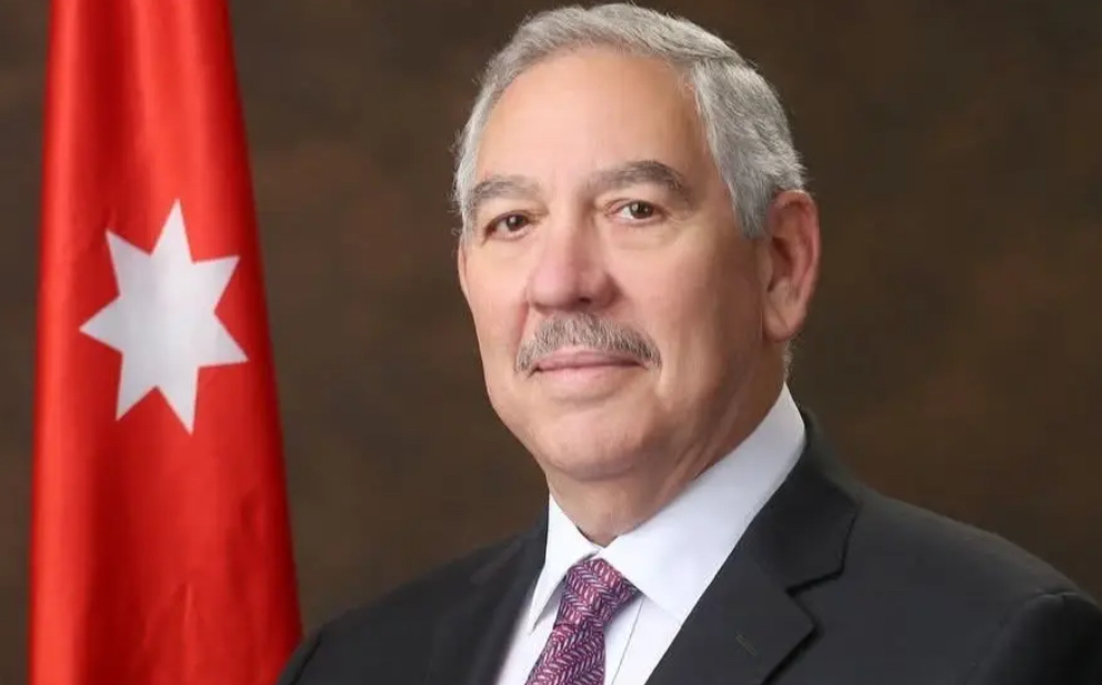 رئيس سلطة العقبة عن اتفاقية الشراكة مع موانئ أبوظبي: شراكة تشغيل لا بيع فيها ولا رهن.. وأصول الأردن خط أحمر رئيس سلطة العقبة عن اتفاقية الشراكة مع موانئ أبوظبي: شراكة تشغيل لا بيع فيها ولا رهن.. وأصول الأردن خط أحمر