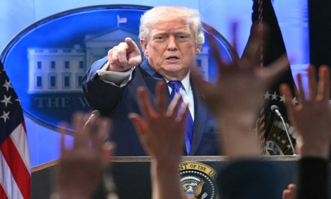 ترمب: قررت رفع الرسوم الجمركية العالمية من 10% إلى 15%