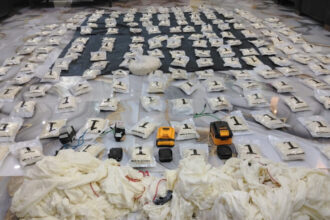 المنطقة العسكرية الشرقية تحبط محاولتي تهريب مواد مخدرة بوسطة بالونات