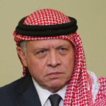 الملك ورئيس الوزراء العراقي يبحثان هاتفيا سبل خفض التصعيد الإقليمي