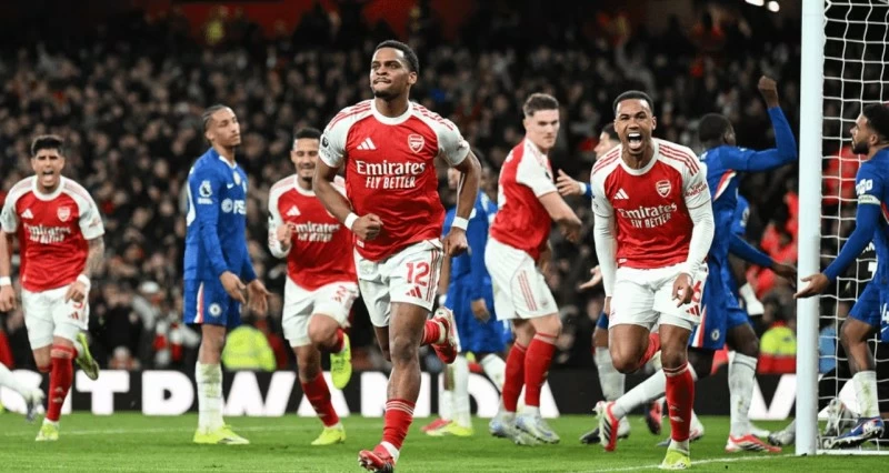 أرسنال يتخطى تشيلسي ويتمسك بصدارة «البريميرليغ» أرسنال يتخطى تشيلسي ويتمسك بصدارة «البريميرليغ»